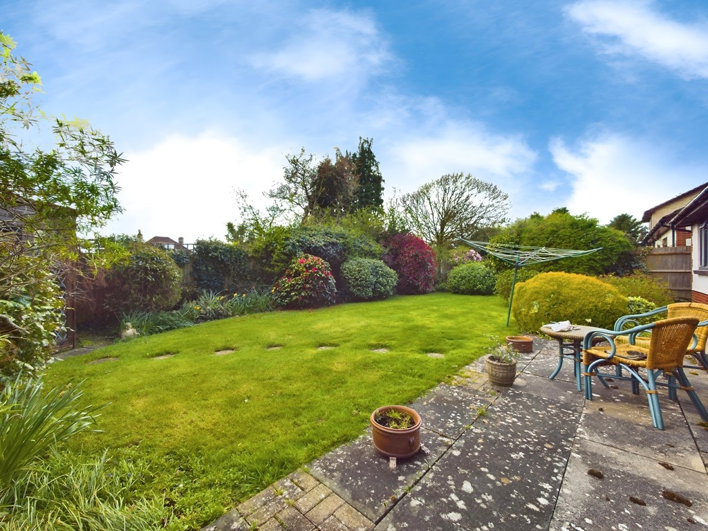 3 bed detached bungalow for sale in Quail Close, Horsham  - Property Image 17