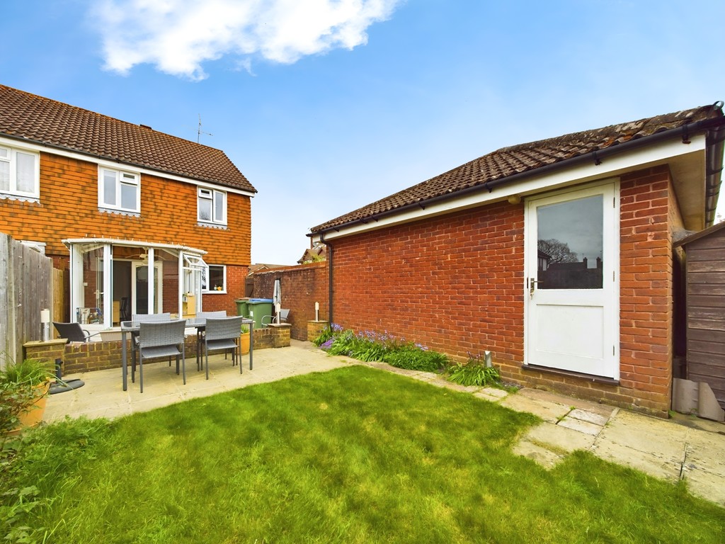 3 bed semi-detached house for sale in Earlswood Close, Horsham - Property Image 1