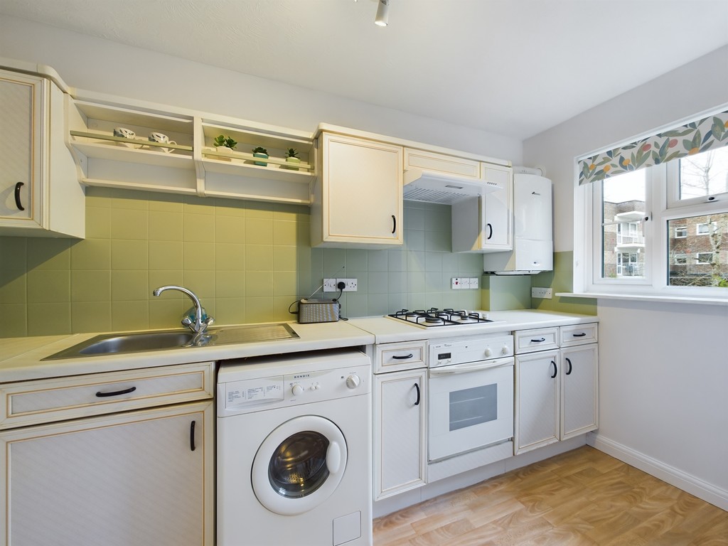 1 bed apartment for sale in Greenacres, Horsham  - Property Image 3