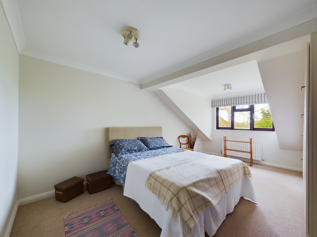 4 bed detached house for sale in Fletchers, Horsham  - Property Image 6