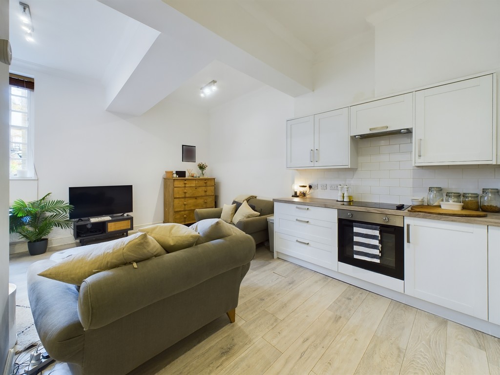 1 bed ground floor flat for sale in Kendall Court, Haywards Heath  - Property Image 7