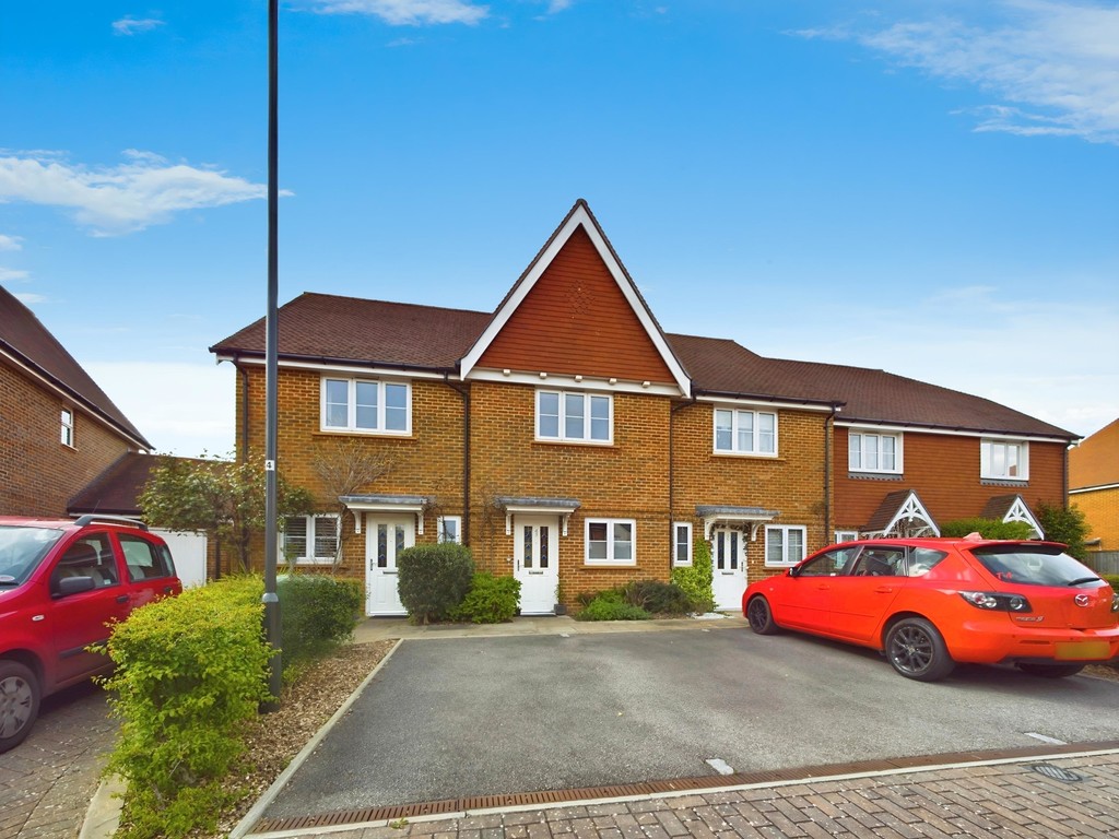 2 bed terraced house for sale in Arundale Walk, Horsham  - Property Image 1