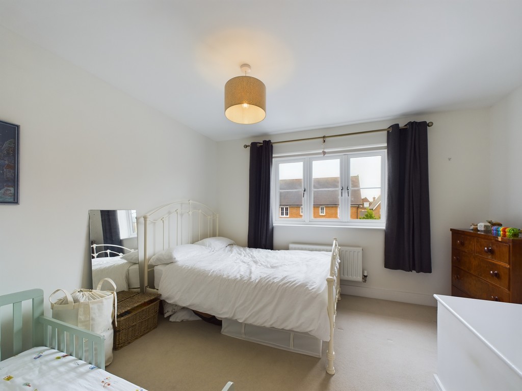 2 bed terraced house for sale in Arundale Walk, Horsham  - Property Image 10