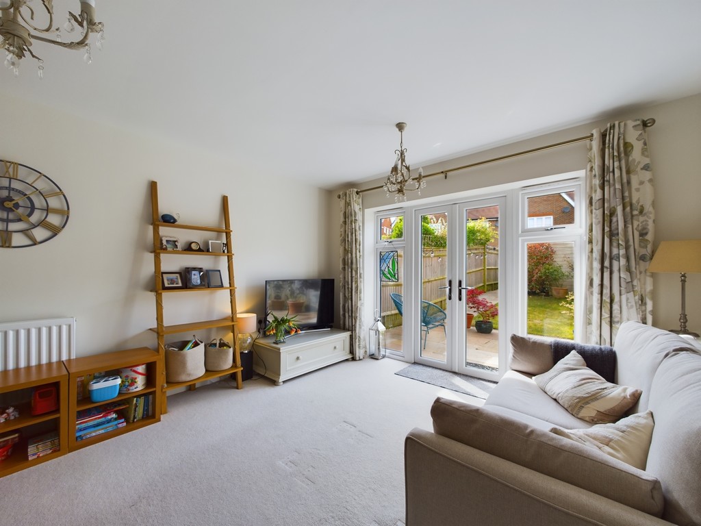2 bed terraced house for sale in Arundale Walk, Horsham  - Property Image 9