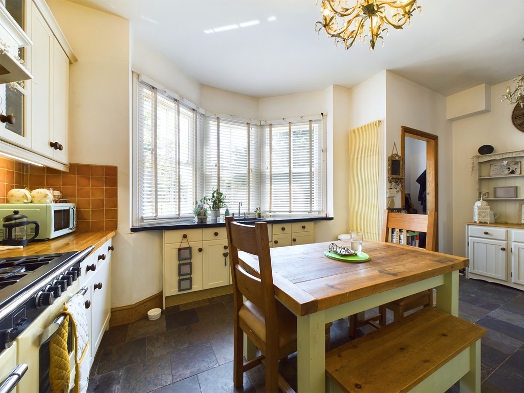 3 bed semi-detached house for sale in Church Street, Horsham  - Property Image 11