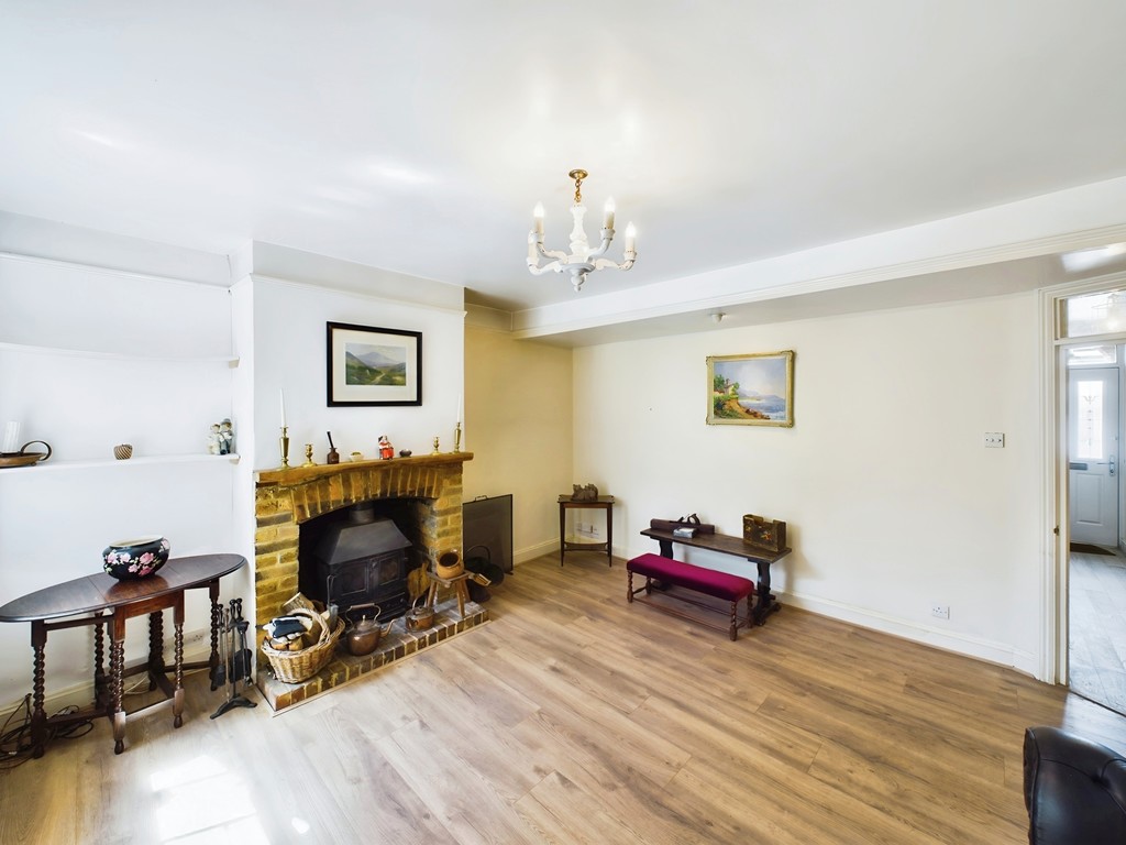 3 bed end of terrace house for sale in High Street, Haywards Heath  - Property Image 5