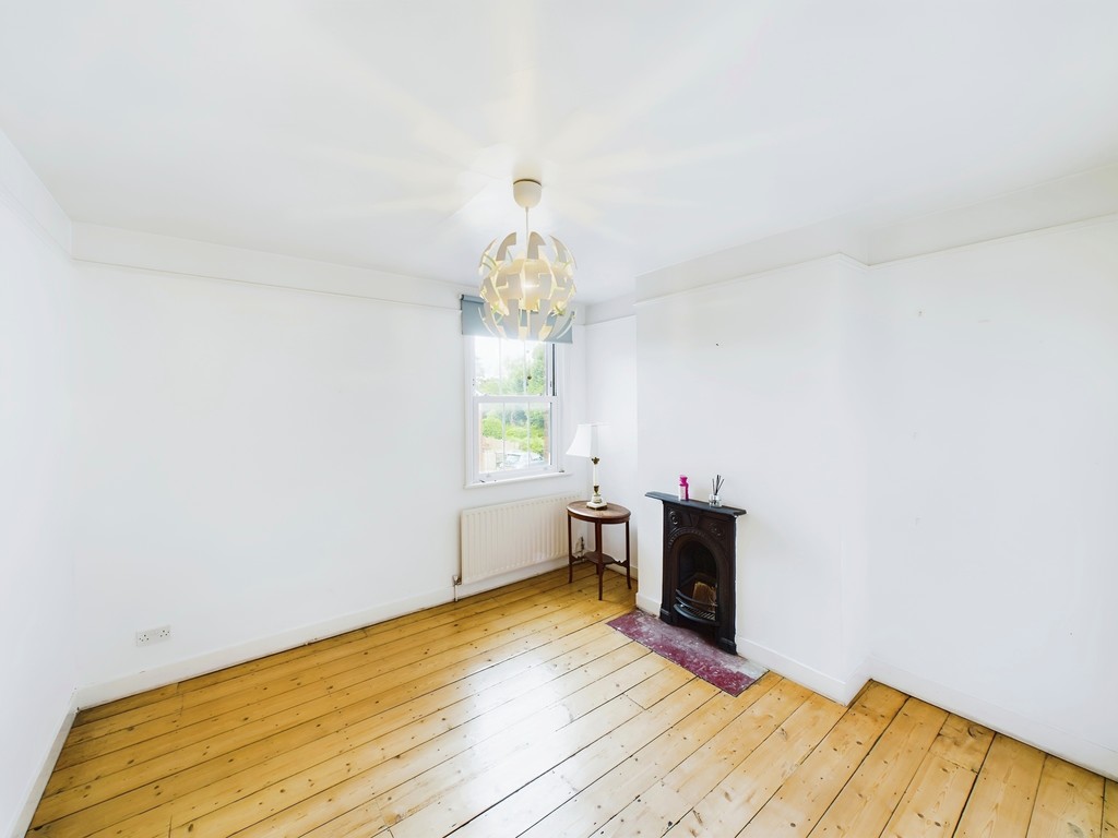 3 bed end of terrace house for sale in High Street, Haywards Heath  - Property Image 10