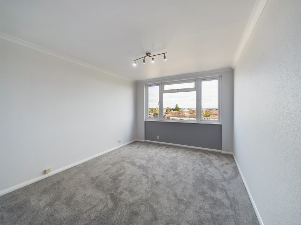 1 bed flat for sale in Gower Road, Haywards Heath  - Property Image 9