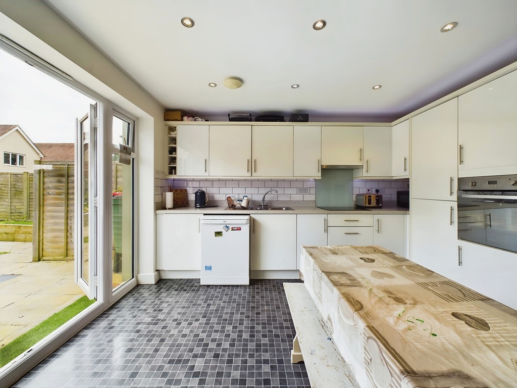3 bed semi-detached house for sale in Larkspur Drive, Burgess Hill  - Property Image 5
