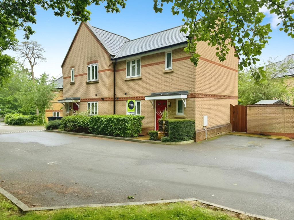 2 bed semi-detached house for sale in Chapman Way, Haywards Heath  - Property Image 1