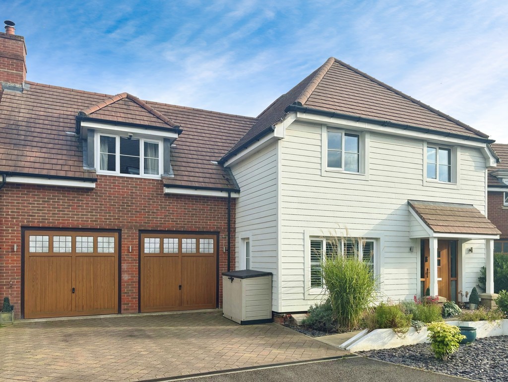 4 bed detached house for sale in Southern View, Haywards Heath  - Property Image 33