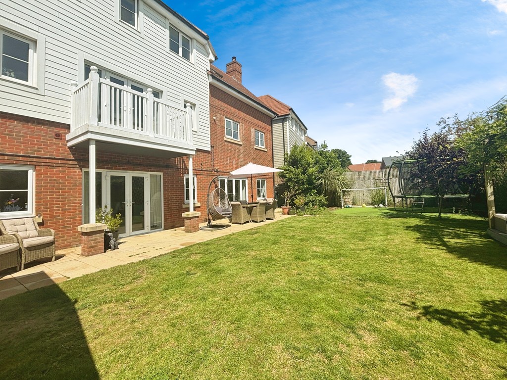 4 bed detached house for sale in Southern View, Haywards Heath  - Property Image 13