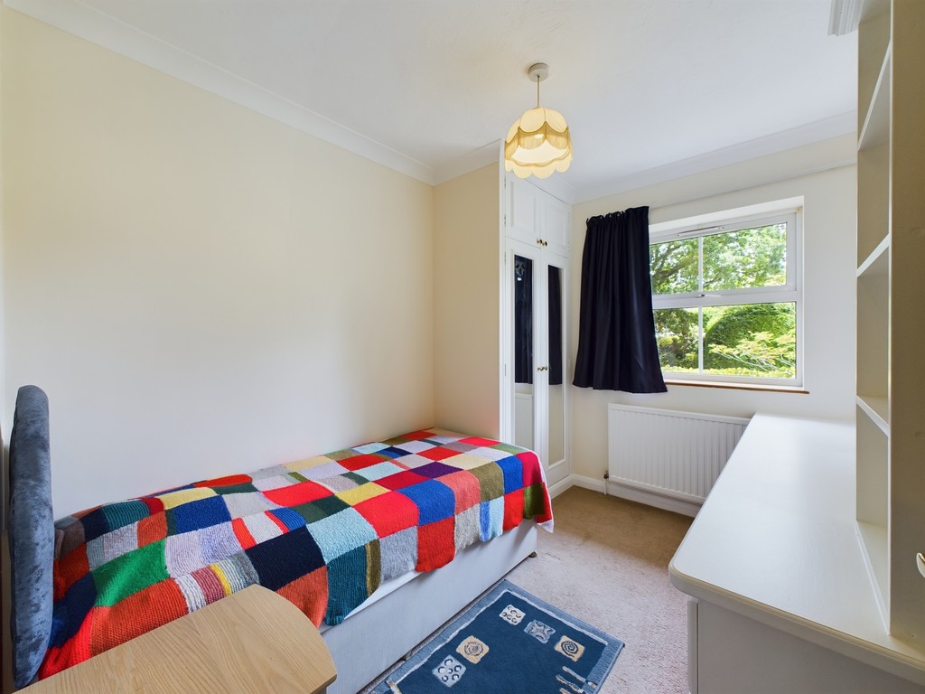 5 bed detached house for sale in Lime Kiln Road, Horsham  - Property Image 18