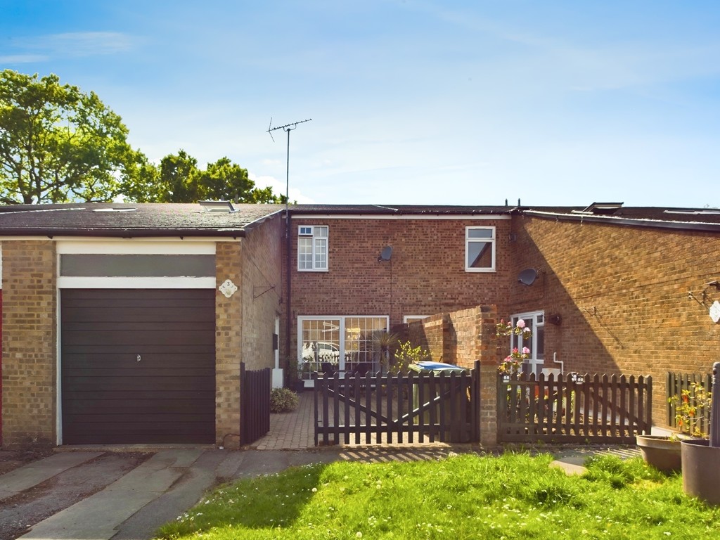 3 bed terraced house for sale, Horsham  - Property Image 1