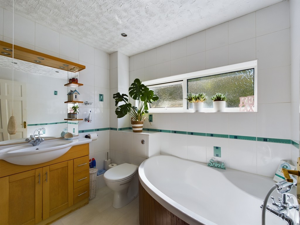 3 bed terraced house for sale, Horsham  - Property Image 3