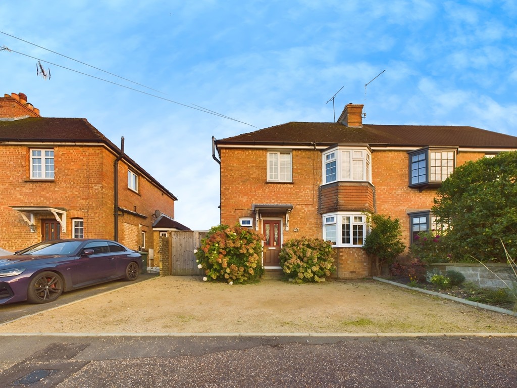 3 bed semi-detached house for sale in Hillside, Horsham  - Property Image 11