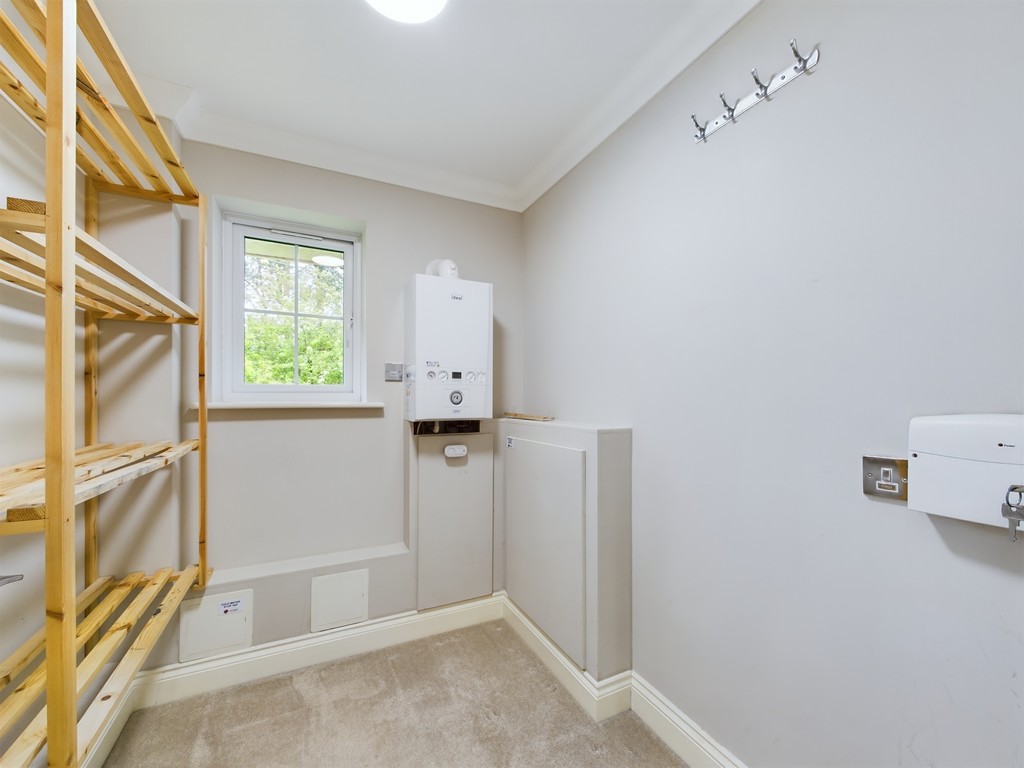 2 bed apartment for sale in Chantry Court, Horsham  - Property Image 14