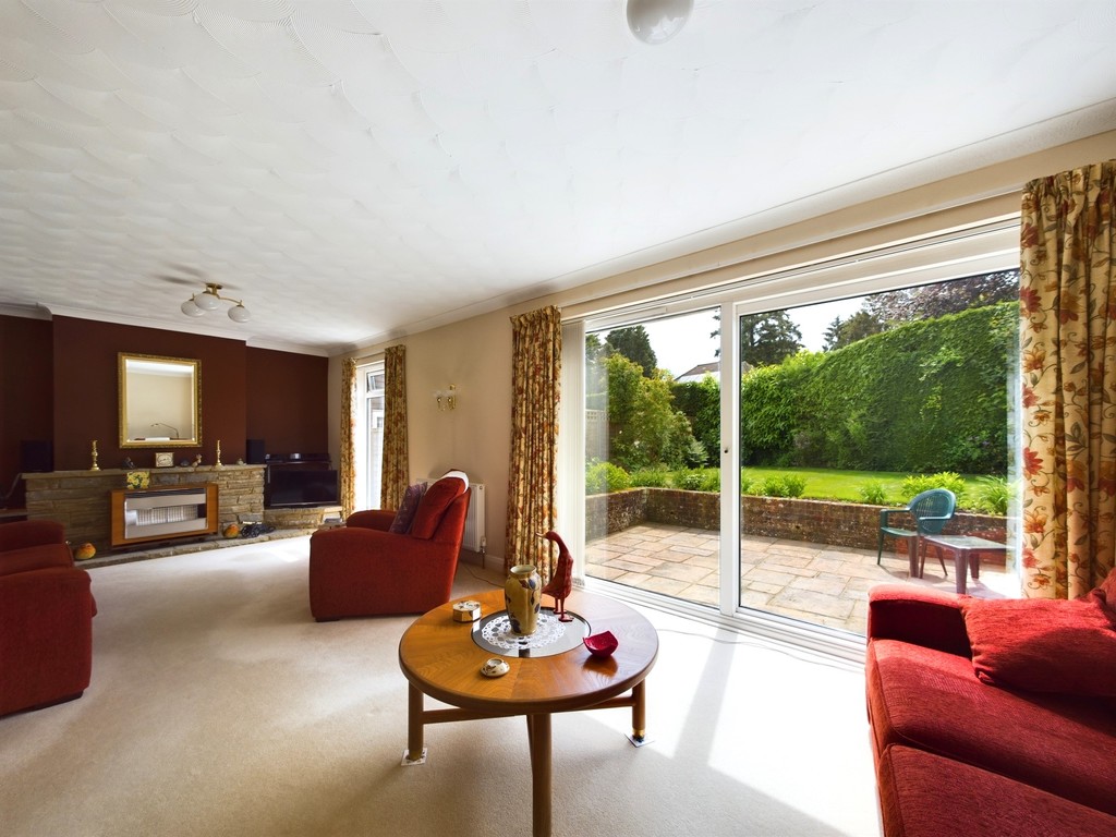 4 bed detached house for sale in The Glade, Horsham  - Property Image 11