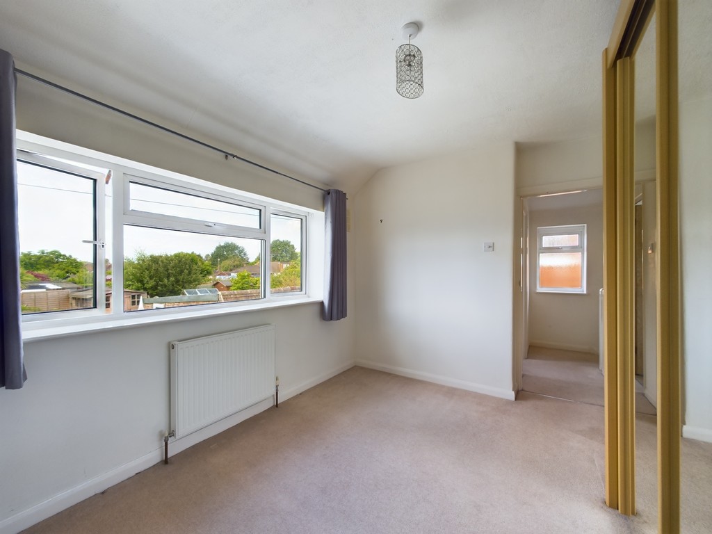 3 bed semi-detached house to rent in Greenway, Horsham  - Property Image 8