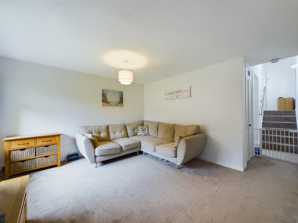 2 bed terraced house for sale in The Timbers, Horsham  - Property Image 9