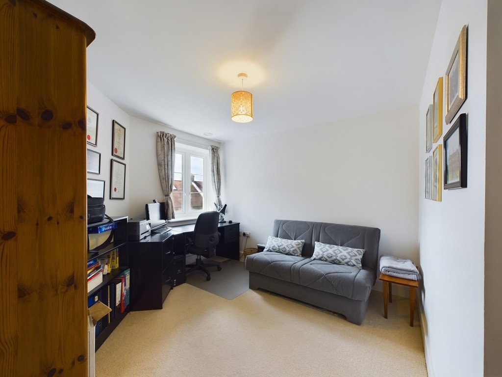 2 bed apartment for sale in Brighton Road, Horsham  - Property Image 6
