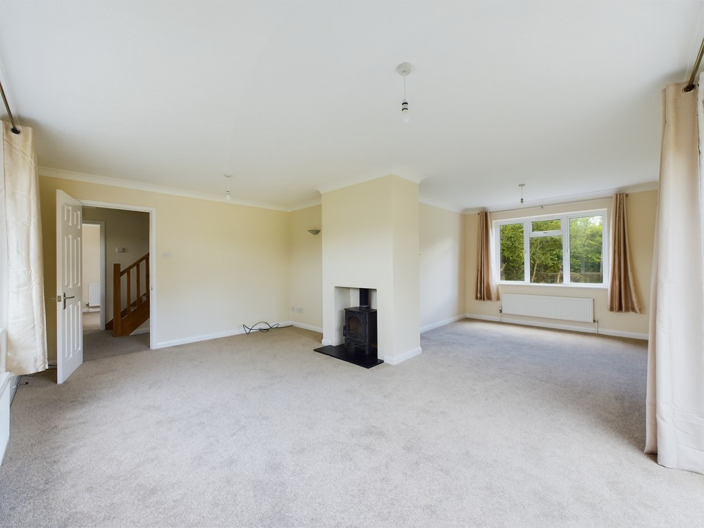 4 bed detached house to rent in Faygate Lane, Horsham  - Property Image 11