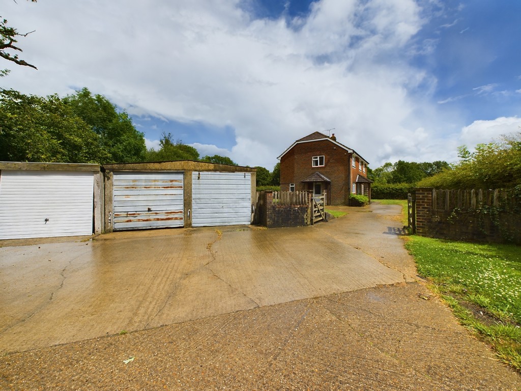 4 bed detached house to rent in Faygate Lane, Horsham  - Property Image 23