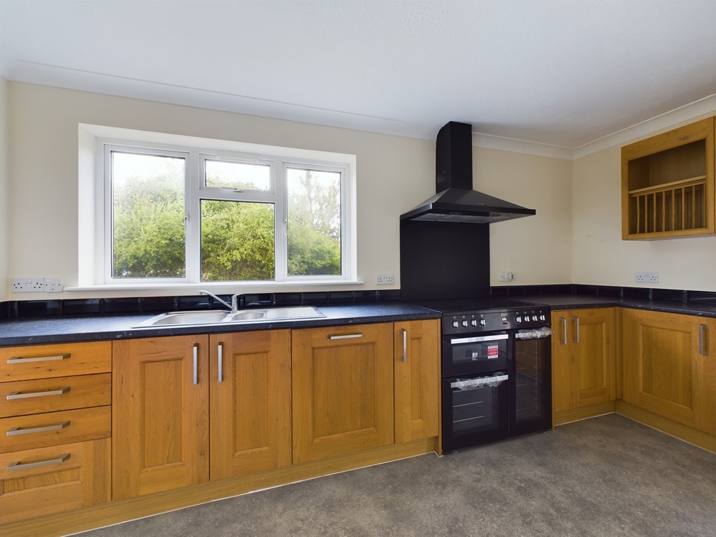 4 bed detached house to rent in Faygate Lane, Horsham  - Property Image 19