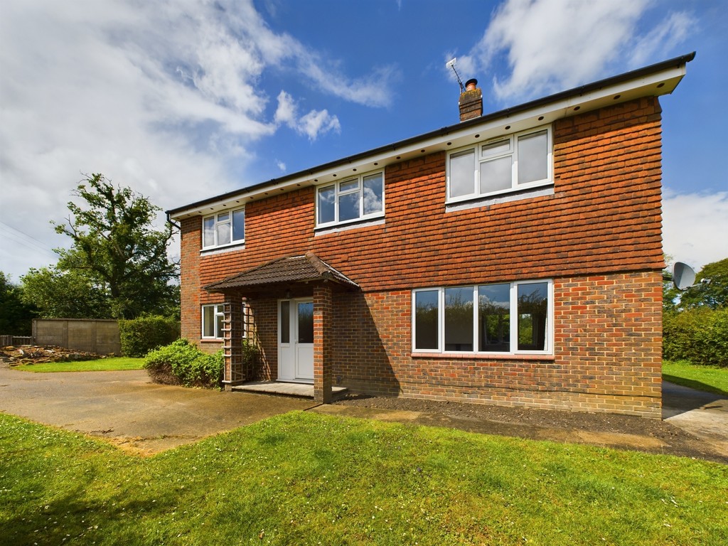 4 bed detached house to rent in Faygate Lane, Horsham  - Property Image 2