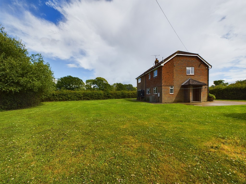 4 bed detached house to rent in Faygate Lane, Horsham  - Property Image 29