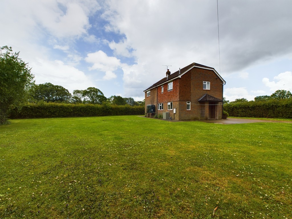 4 bed detached house to rent in Faygate Lane, Horsham  - Property Image 25