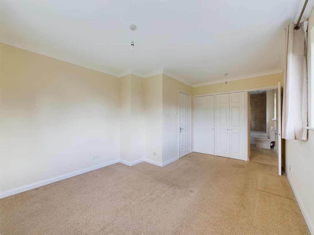 4 bed detached house to rent in Faygate Lane, Horsham  - Property Image 13