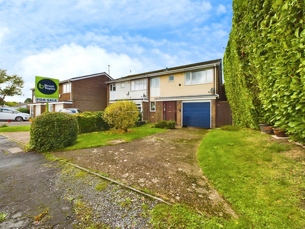 3 bed semi-detached house for sale in Woodgates Close, Horsham  - Property Image 1