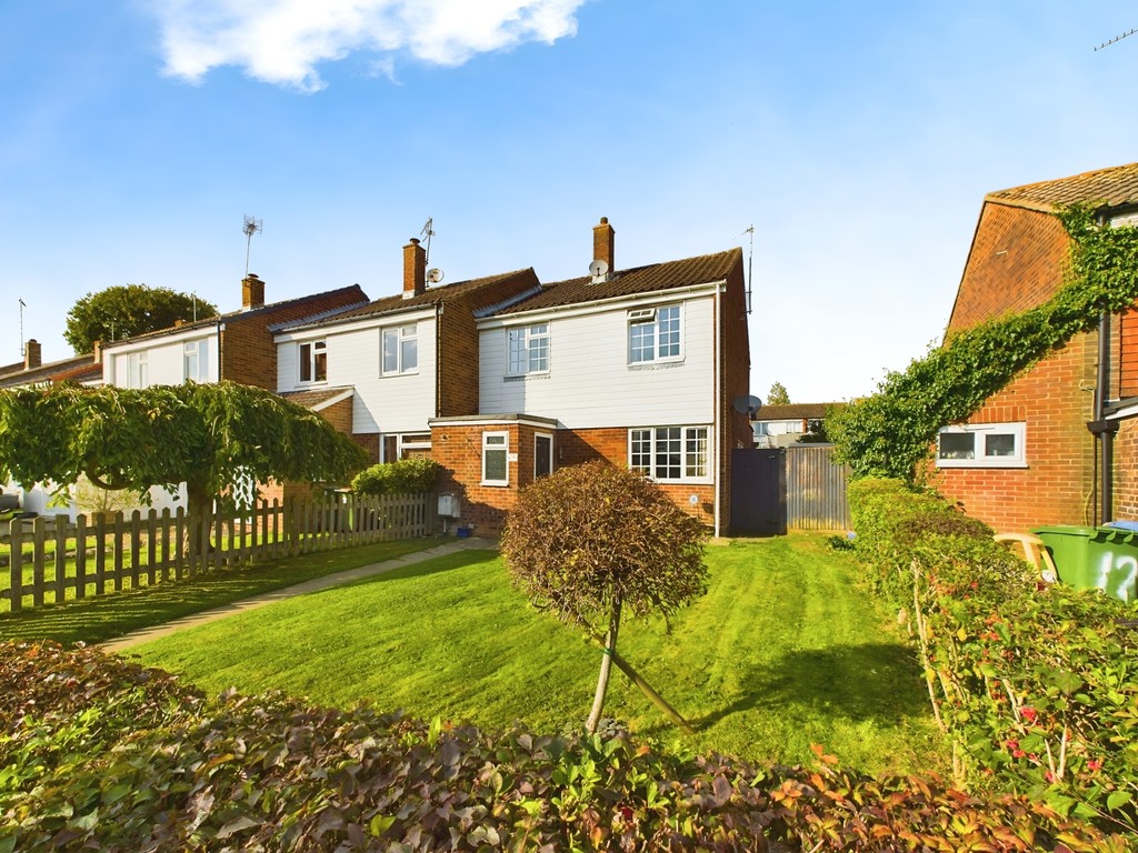 3 bed end of terrace house for sale in The Causeway, Horsham  - Property Image 1