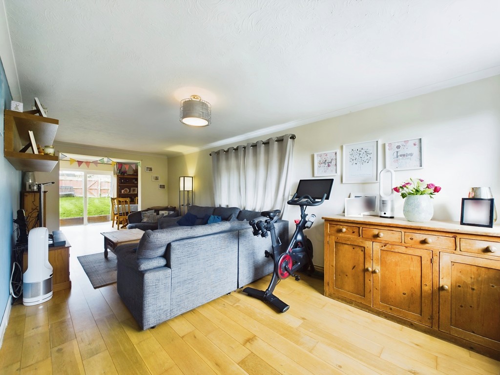 3 bed end of terrace house for sale in The Causeway, Horsham  - Property Image 2