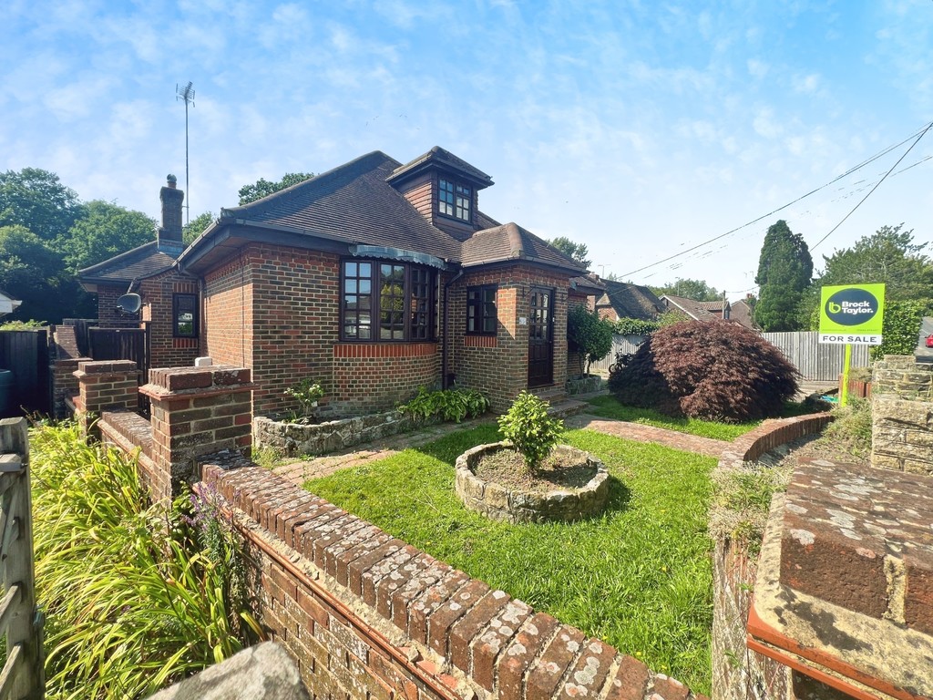 5 bed detached bungalow for sale in Valebridge Road, Burgess Hill, RH15