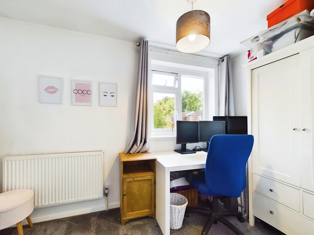 2 bed terraced house for sale in Meadvale, Horsham  - Property Image 11