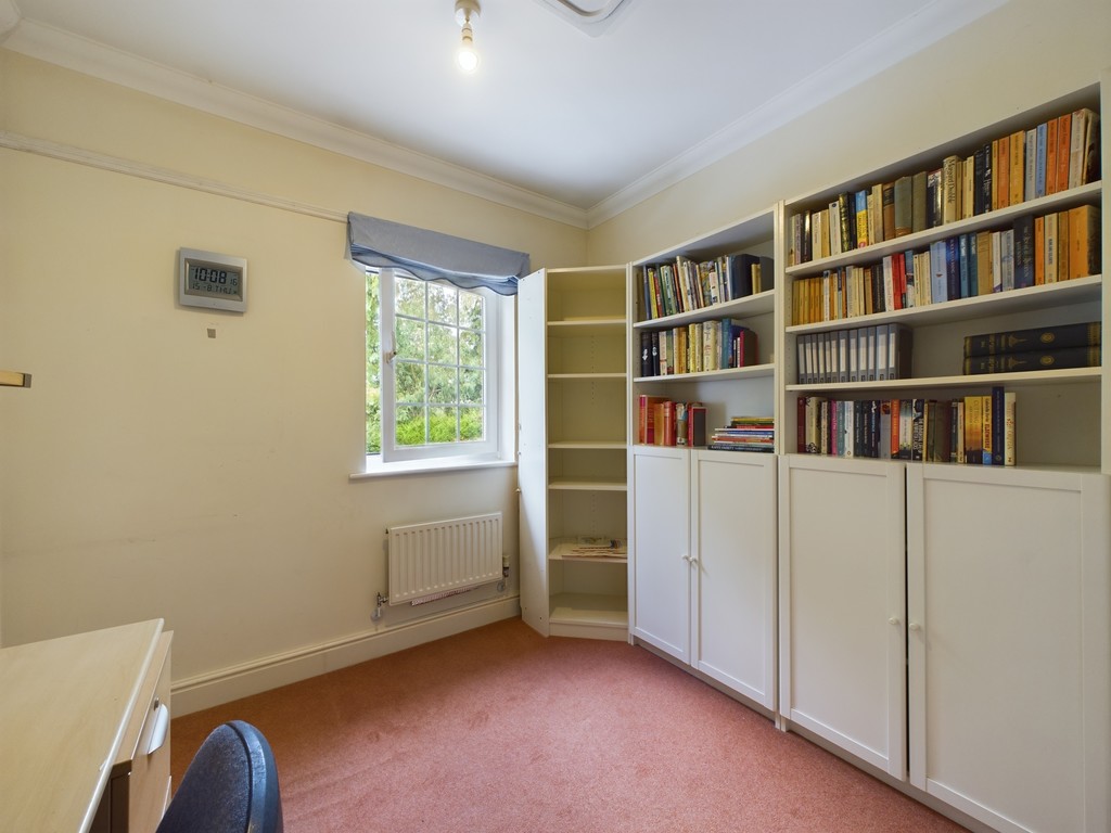 3 bed terraced house for sale in Potters Place, Horsham  - Property Image 16