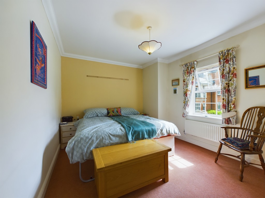 3 bed terraced house for sale in Potters Place, Horsham  - Property Image 7