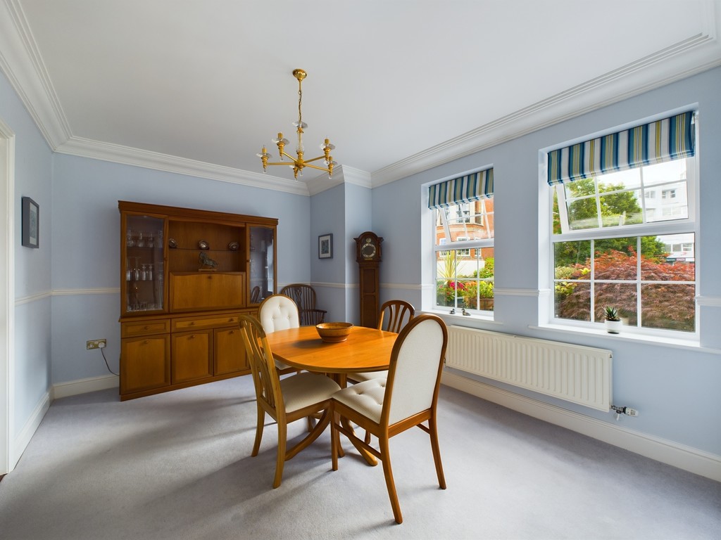 3 bed terraced house for sale in Potters Place, Horsham  - Property Image 3