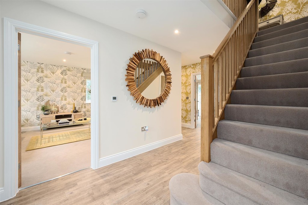 3 bed semi-detached house for sale in Spring Bank, Haywards Heath  - Property Image 6