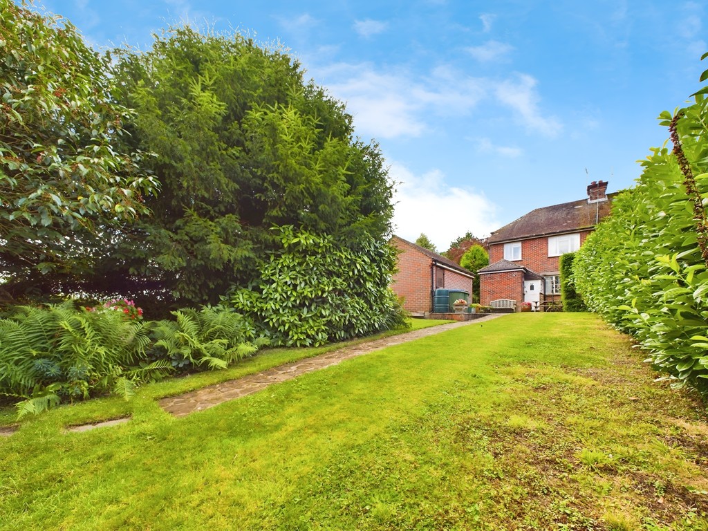 3 bed semi-detached house for sale in Sedgwick Lane, Horsham  - Property Image 10