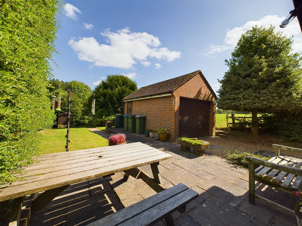 3 bed semi-detached house for sale in Sedgwick Lane, Horsham  - Property Image 18