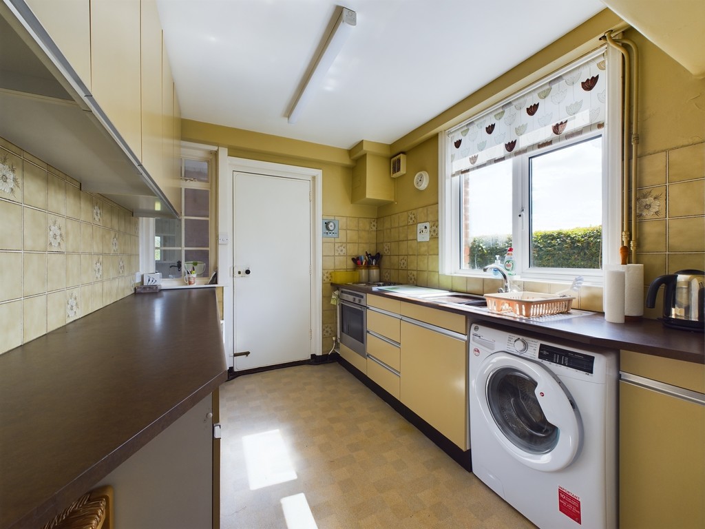 3 bed semi-detached house for sale in Sedgwick Lane, Horsham  - Property Image 5