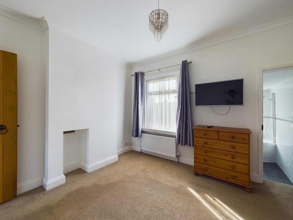 2 bed semi-detached house for sale in Park Terrace West, Horsham  - Property Image 15