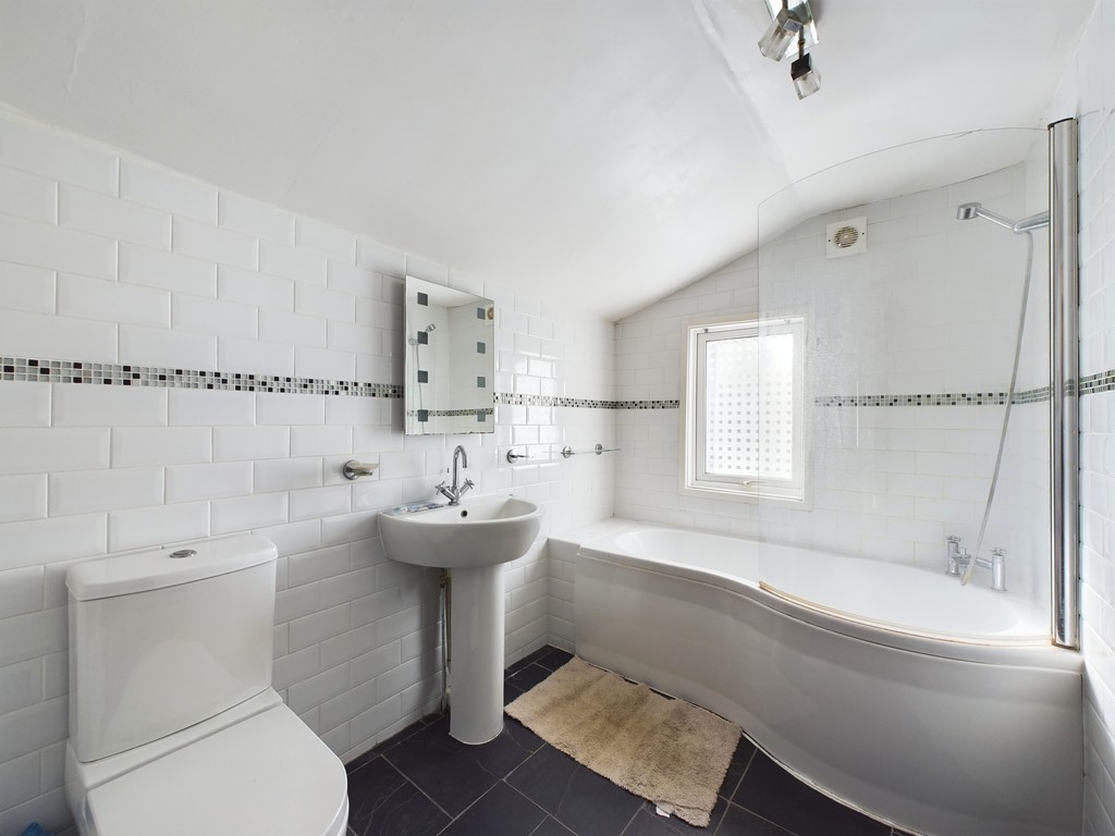 2 bed semi-detached house for sale in Park Terrace West, Horsham  - Property Image 7