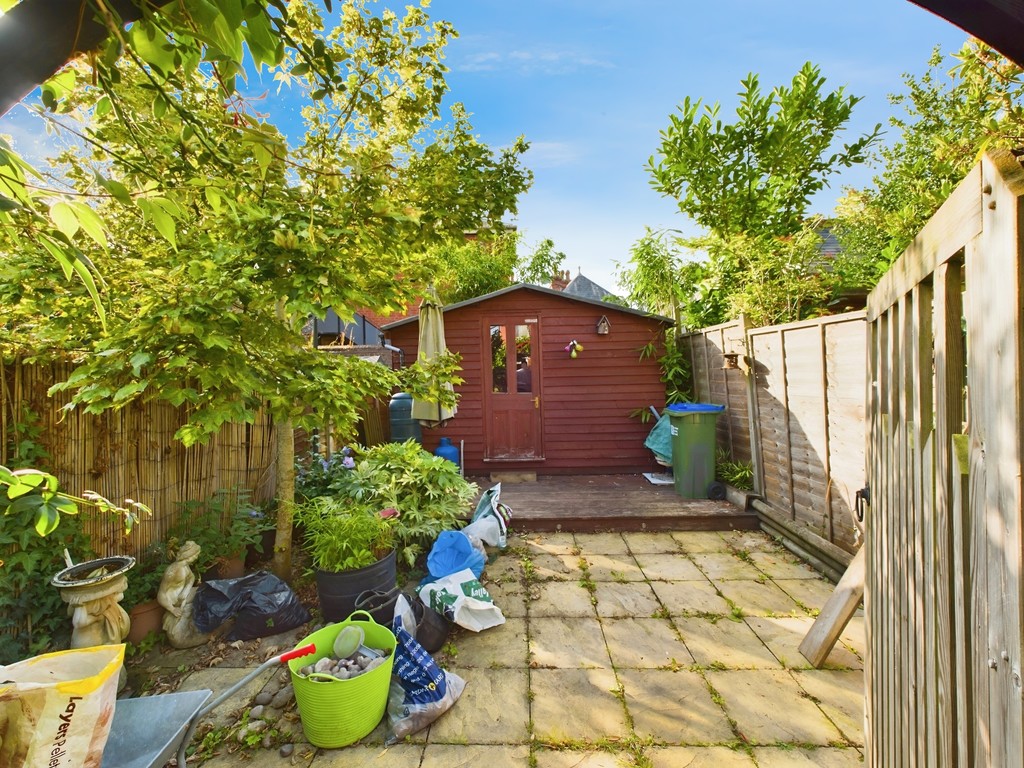 2 bed semi-detached house for sale in Park Terrace West, Horsham  - Property Image 9