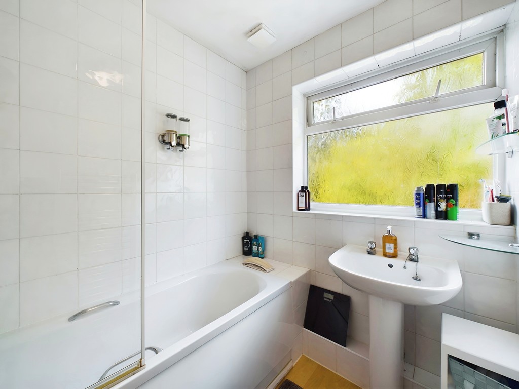 3 bed semi-detached house for sale in Barnmead, Haywards Heath  - Property Image 15