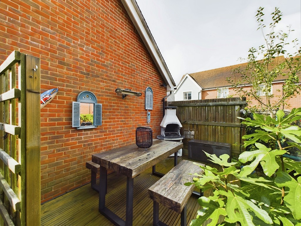 4 bed detached house for sale in Calico Street, Horsham  - Property Image 10