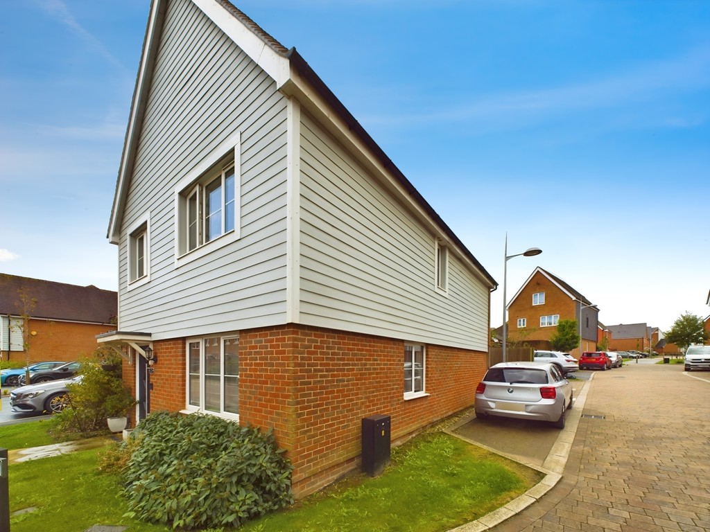 4 bed detached house for sale in Calico Street, Horsham  - Property Image 11